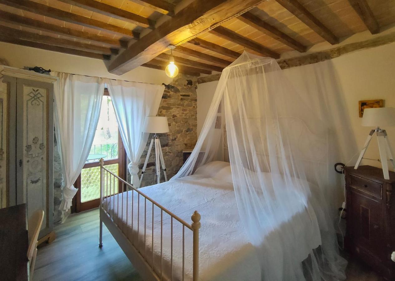 Bed and Breakfast La Pecora E L Agnello Caprese Michelangelo Exterior foto