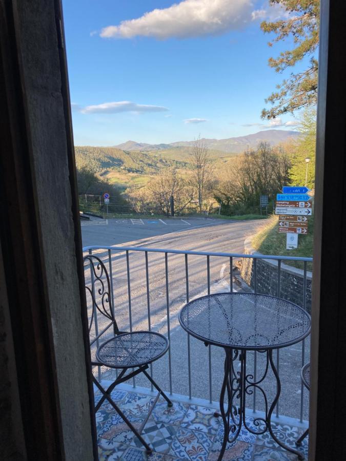 Bed and Breakfast La Pecora E L Agnello Caprese Michelangelo Exterior foto