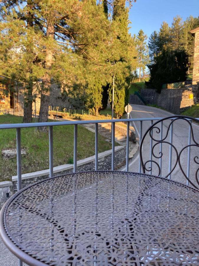 Bed and Breakfast La Pecora E L Agnello Caprese Michelangelo Exterior foto