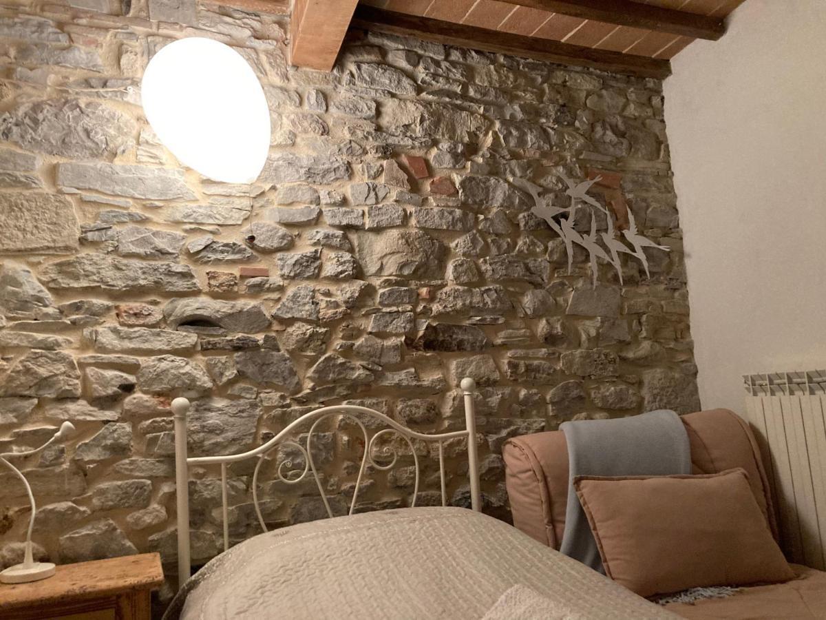 Bed and Breakfast La Pecora E L Agnello Caprese Michelangelo Exterior foto