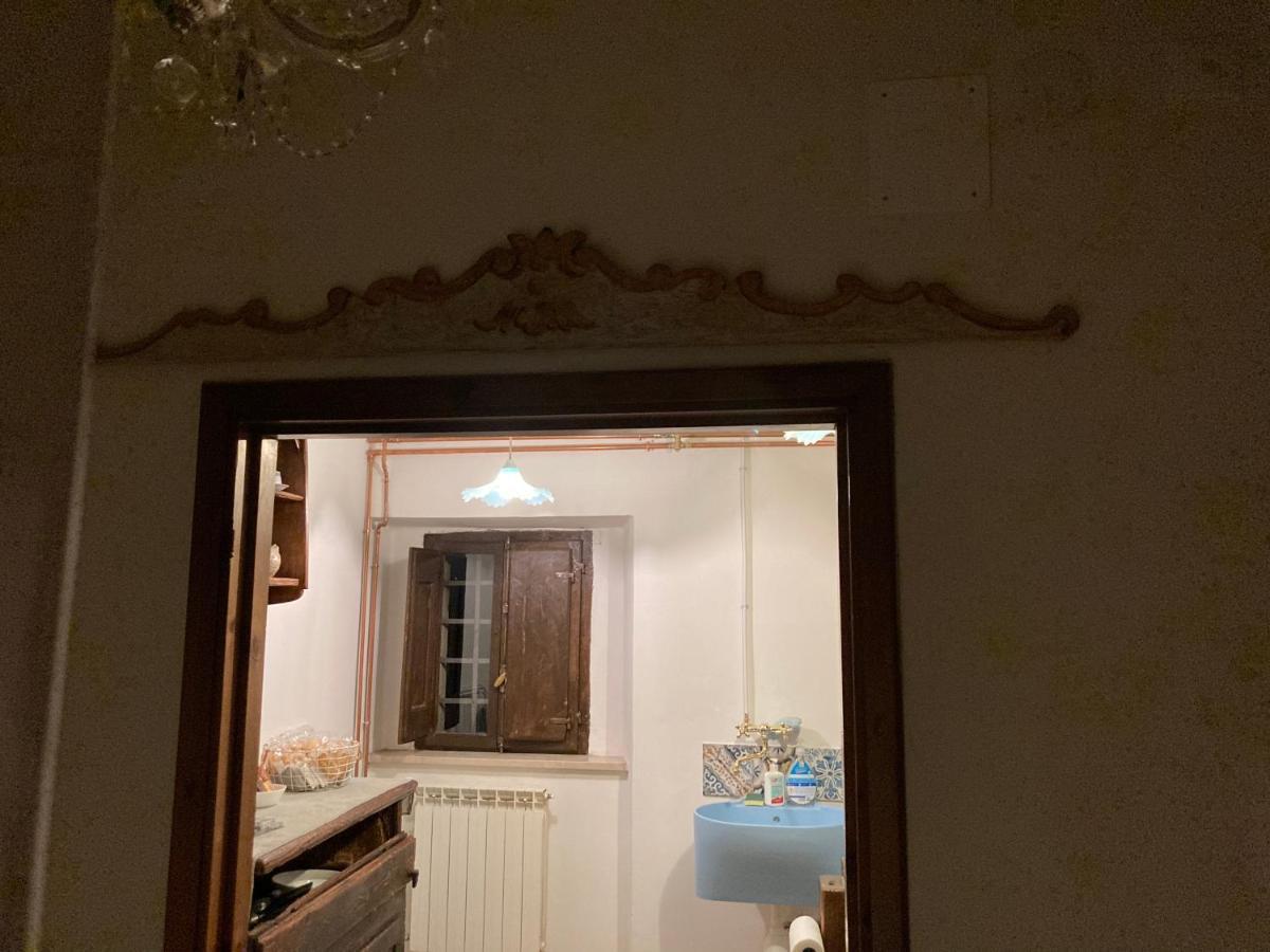 Bed and Breakfast La Pecora E L Agnello Caprese Michelangelo Exterior foto