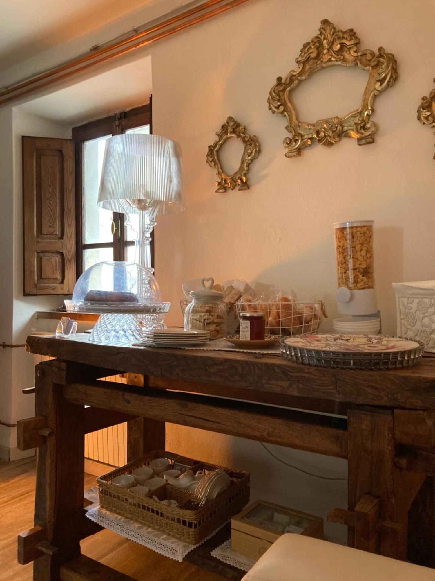 Bed and Breakfast La Pecora E L Agnello Caprese Michelangelo Exterior foto
