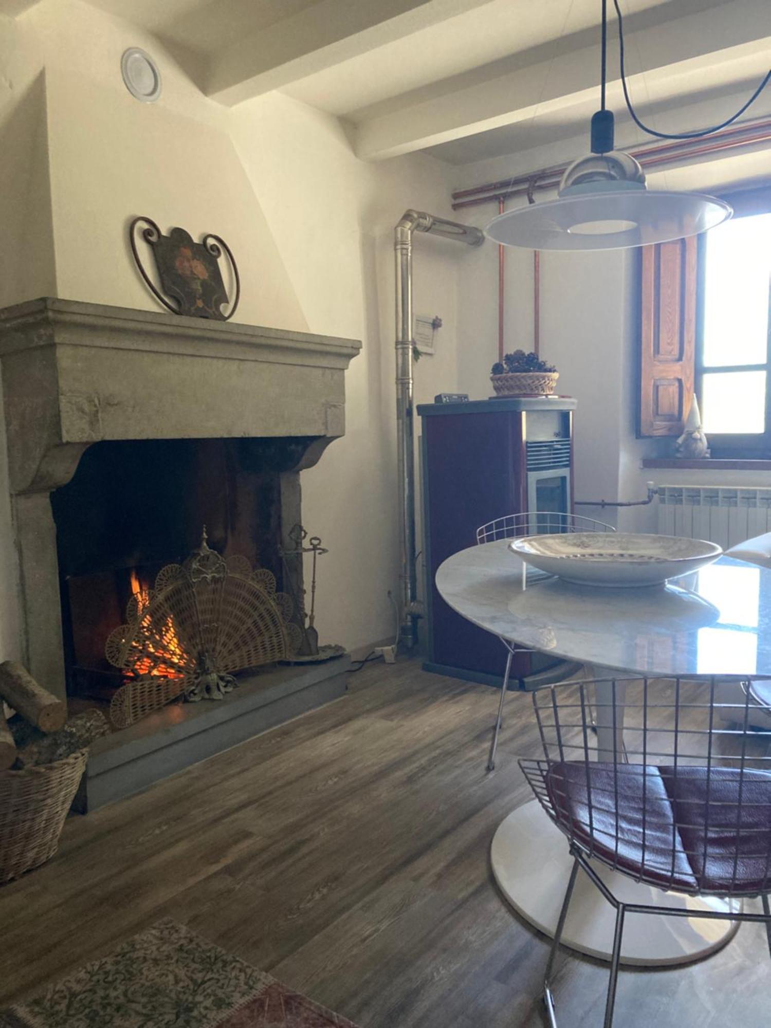 Bed and Breakfast La Pecora E L Agnello Caprese Michelangelo Exterior foto