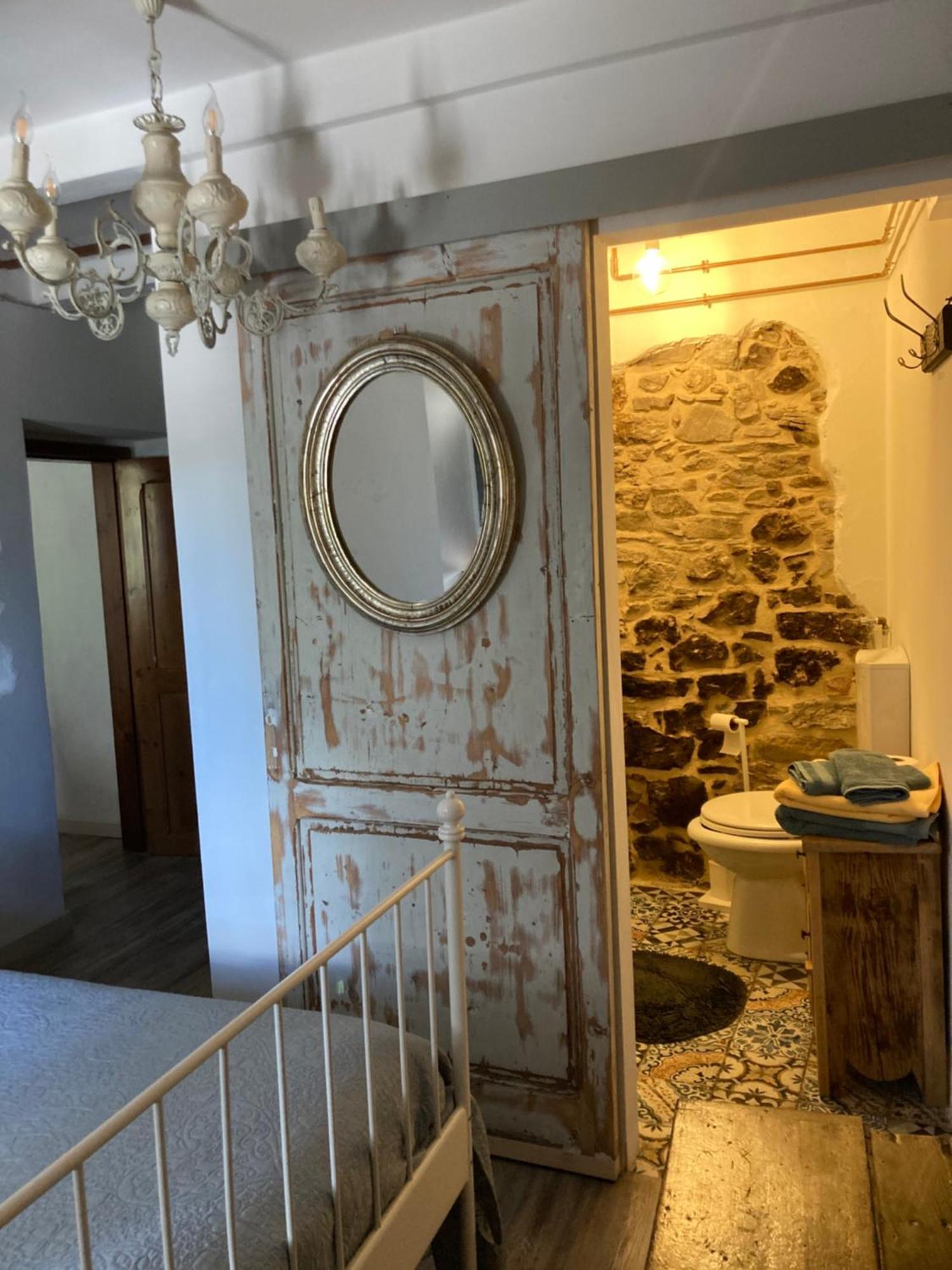Bed and Breakfast La Pecora E L Agnello Caprese Michelangelo Exterior foto